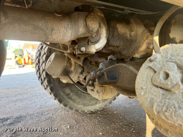 image for item NN9310 2001 Mack RD688S  dump truck