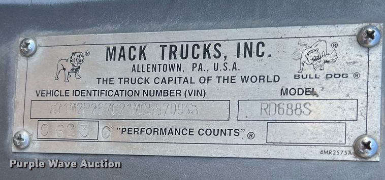image for item NN9310 2001 Mack RD688S  dump truck
