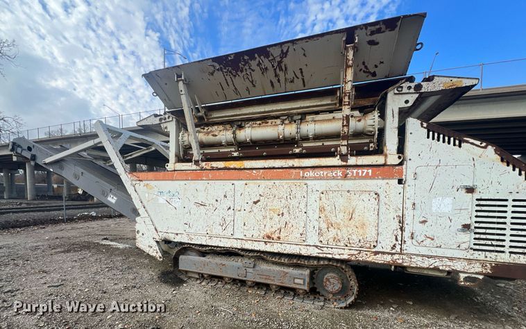 image for item NN9315 Metso Lokotrack ST171  screening plant