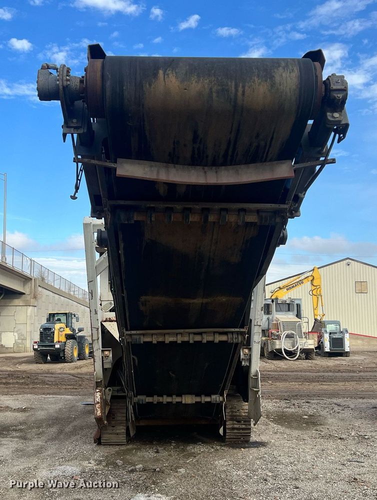 image for item NN9315 Metso Lokotrack ST171  screening plant