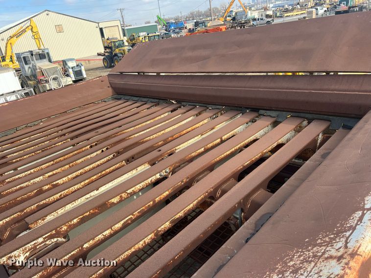 image for item NN9315 Metso Lokotrack ST171  screening plant