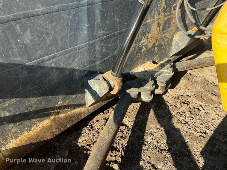 image for item NN9316 New Holland DC180  dozer