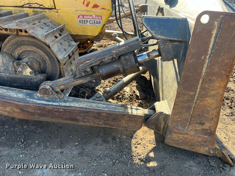 image for item NN9316 New Holland DC180  dozer