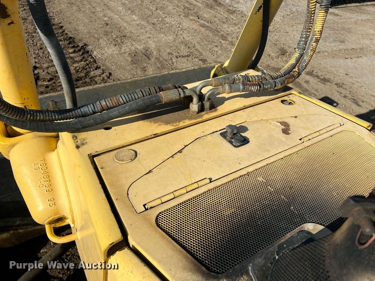 image for item NN9316 New Holland DC180  dozer