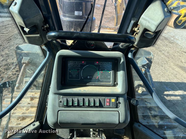 image for item NN9316 New Holland DC180  dozer