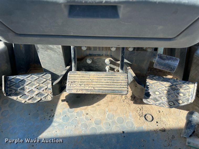 image for item NN9316 New Holland DC180  dozer