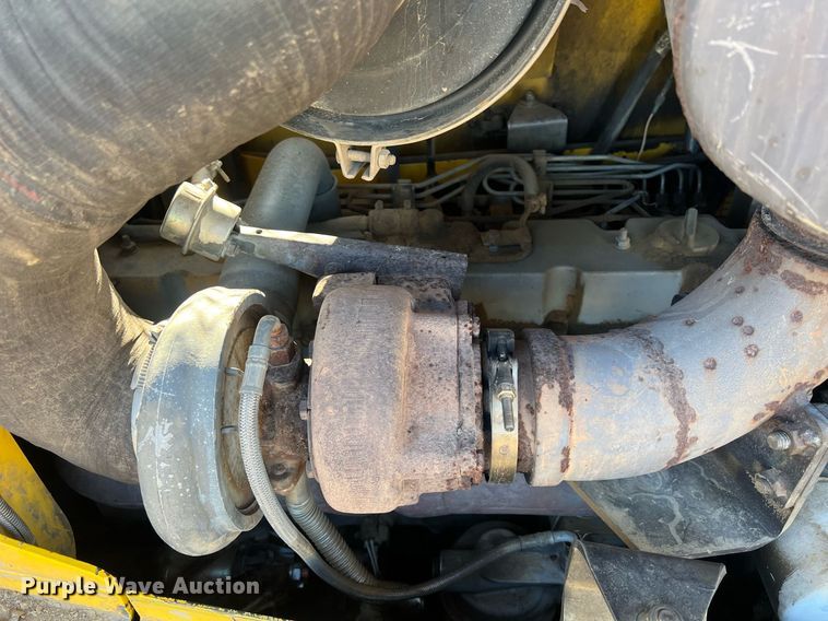 image for item NN9316 New Holland DC180  dozer