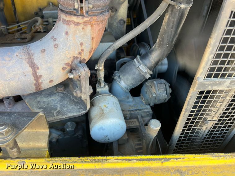 image for item NN9316 New Holland DC180  dozer