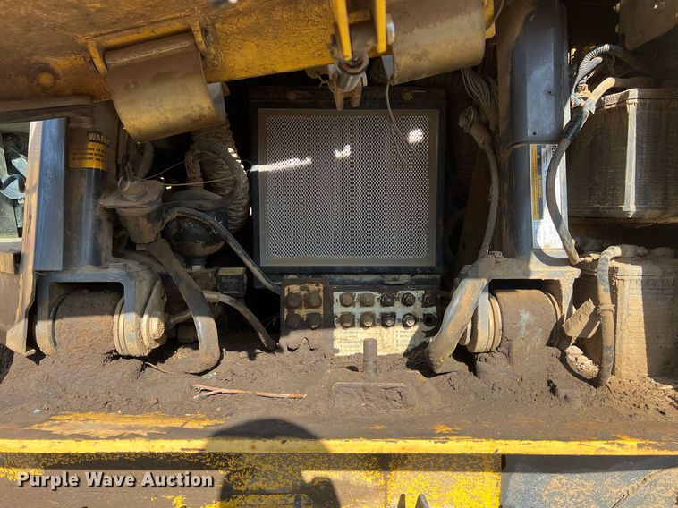 image for item NN9316 New Holland DC180  dozer