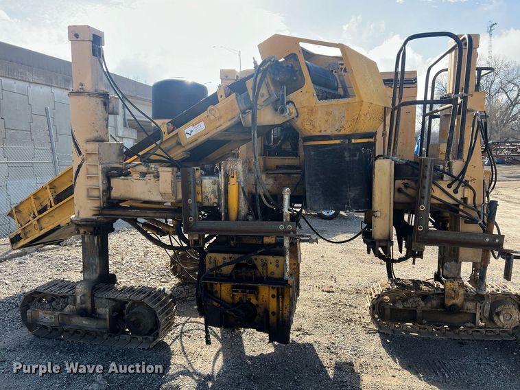 image for item NN9317 1996 Gomaco GT3600  slip form paver