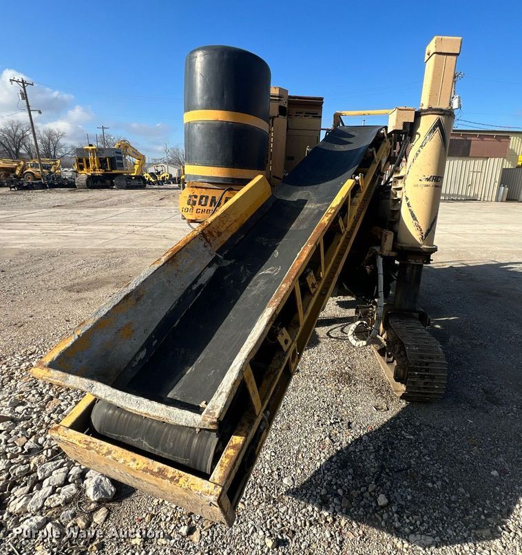 image for item NN9317 1996 Gomaco GT3600  slip form paver