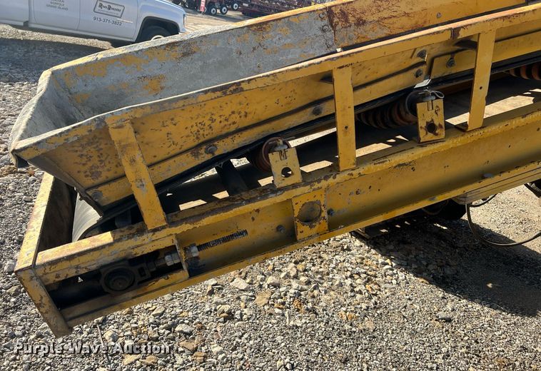 image for item NN9317 1996 Gomaco GT3600  slip form paver