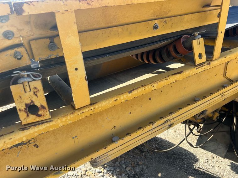 image for item NN9317 1996 Gomaco GT3600  slip form paver