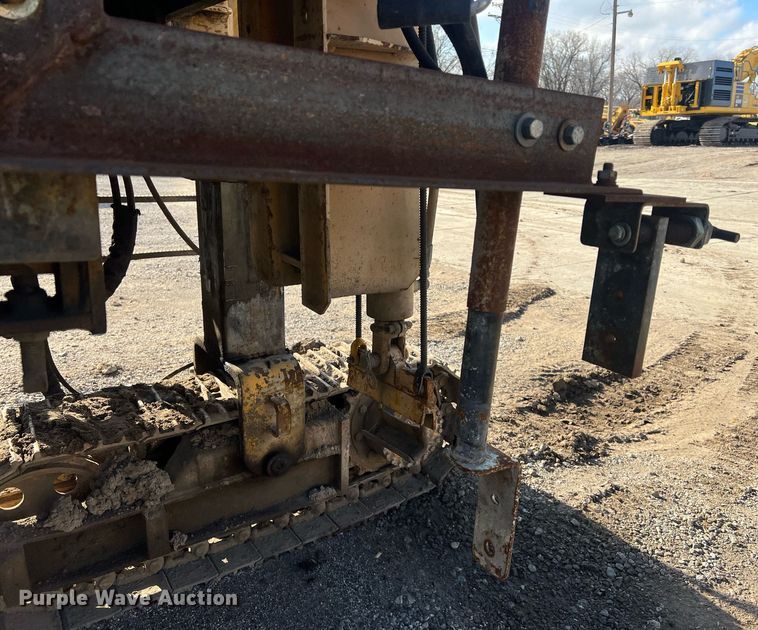 image for item NN9317 1996 Gomaco GT3600  slip form paver