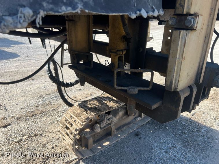 image for item NN9317 1996 Gomaco GT3600  slip form paver