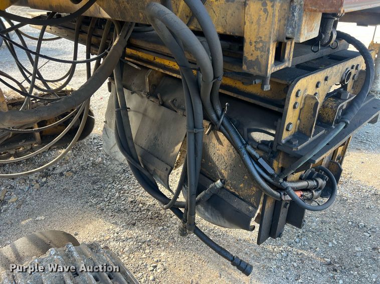 image for item NN9317 1996 Gomaco GT3600  slip form paver