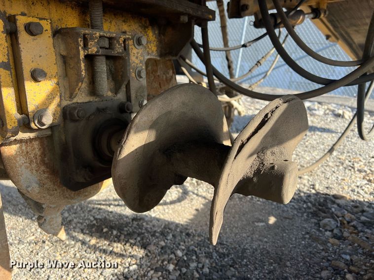 image for item NN9317 1996 Gomaco GT3600  slip form paver