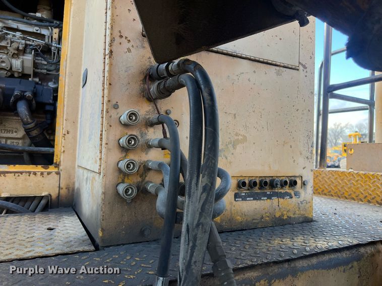 image for item NN9317 1996 Gomaco GT3600  slip form paver