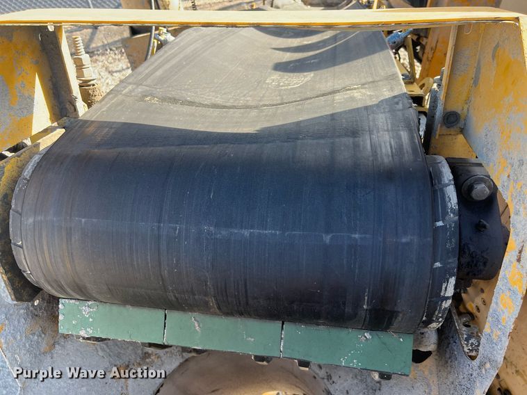 image for item NN9317 1996 Gomaco GT3600  slip form paver