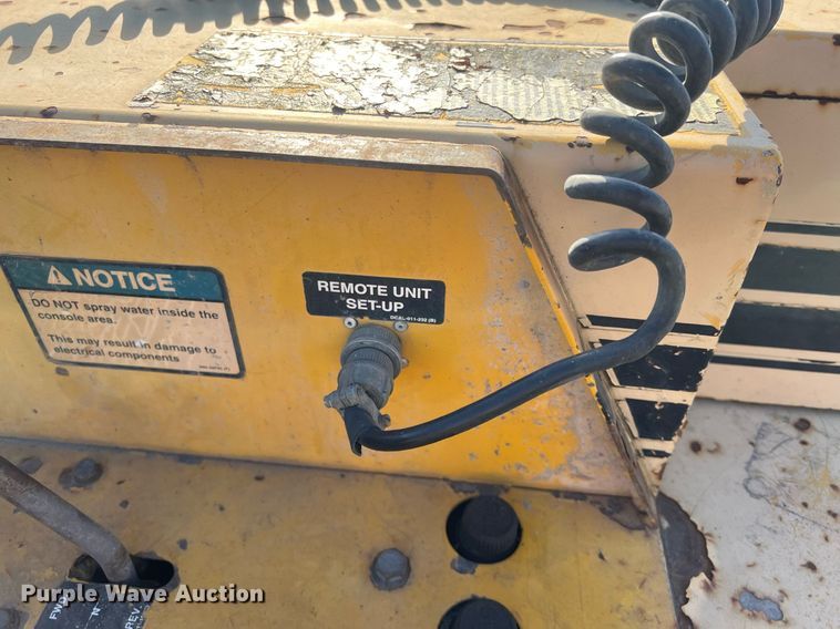 image for item NN9317 1996 Gomaco GT3600  slip form paver