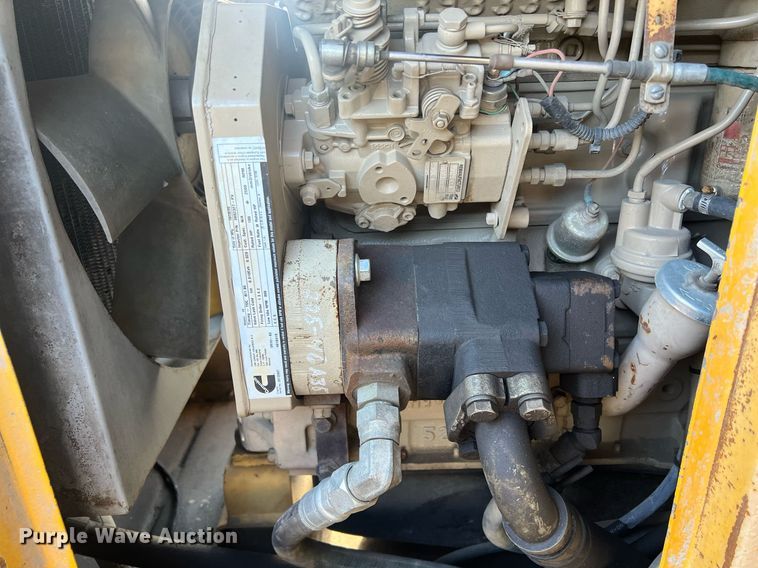 image for item NN9317 1996 Gomaco GT3600  slip form paver