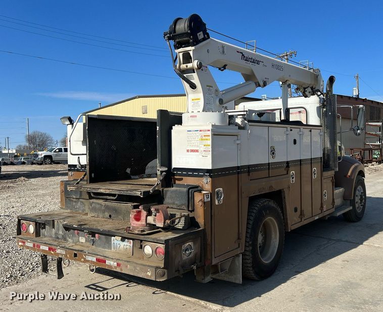 image for item NN9318 2014 Peterbilt 337  utility / service truck