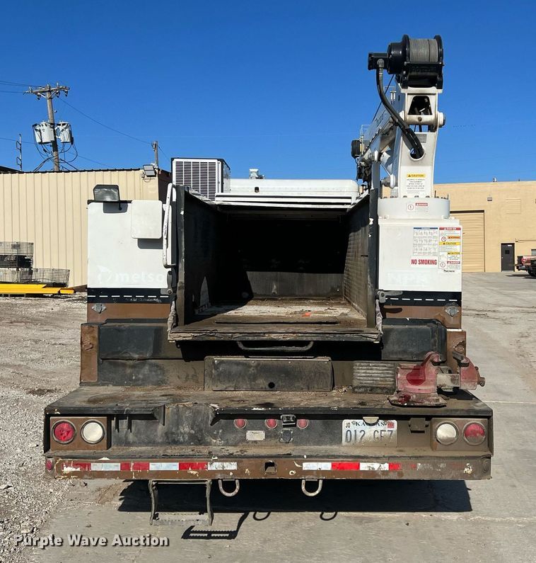 image for item NN9318 2014 Peterbilt 337  utility / service truck