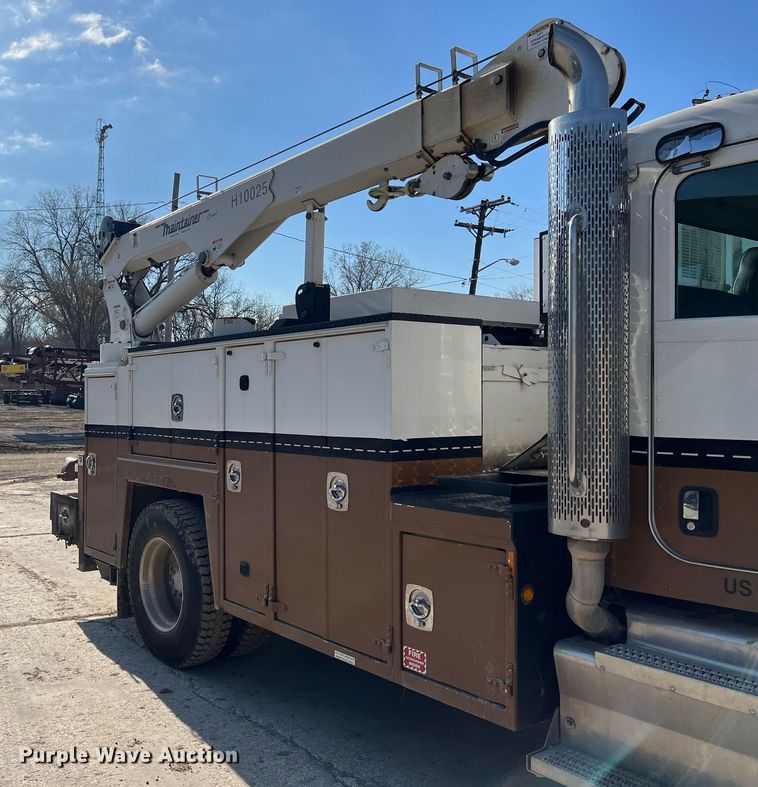 image for item NN9318 2014 Peterbilt 337  utility / service truck