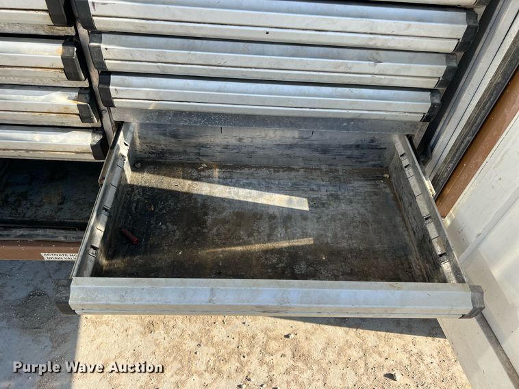 image for item NN9318 2014 Peterbilt 337  utility / service truck