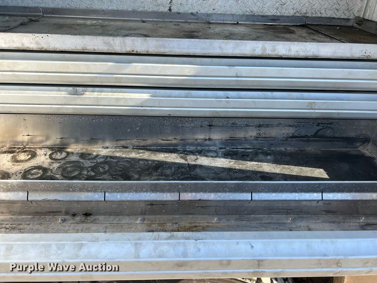 image for item NN9318 2014 Peterbilt 337  utility / service truck