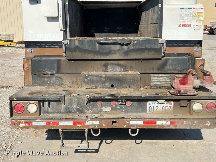 image for item NN9318 2014 Peterbilt 337  utility / service truck