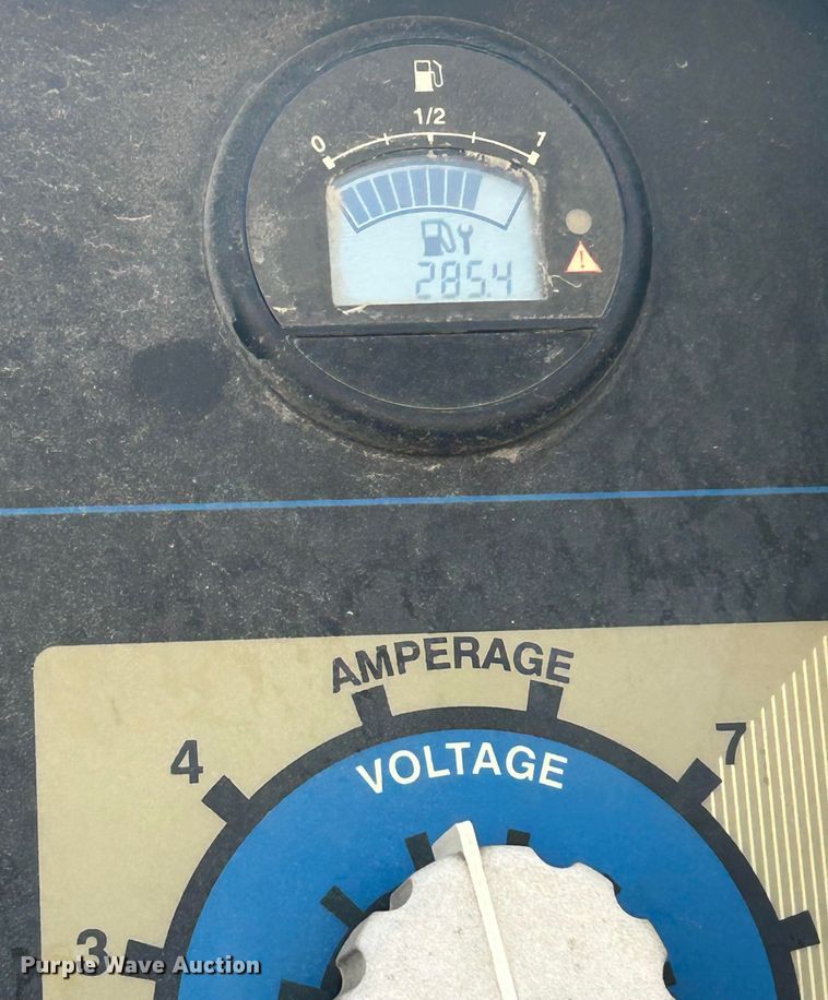 image for item NN9318 2014 Peterbilt 337  utility / service truck