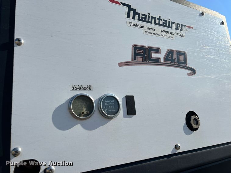 image for item NN9318 2014 Peterbilt 337  utility / service truck