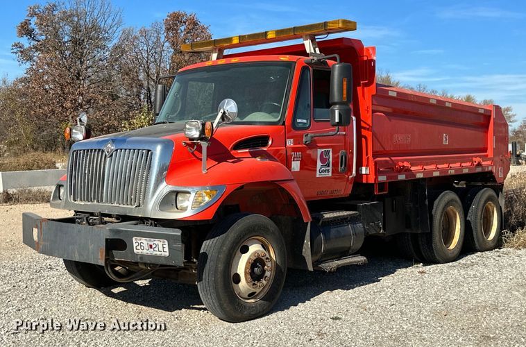 image for item NO9377 2007 International 7400  dump truck