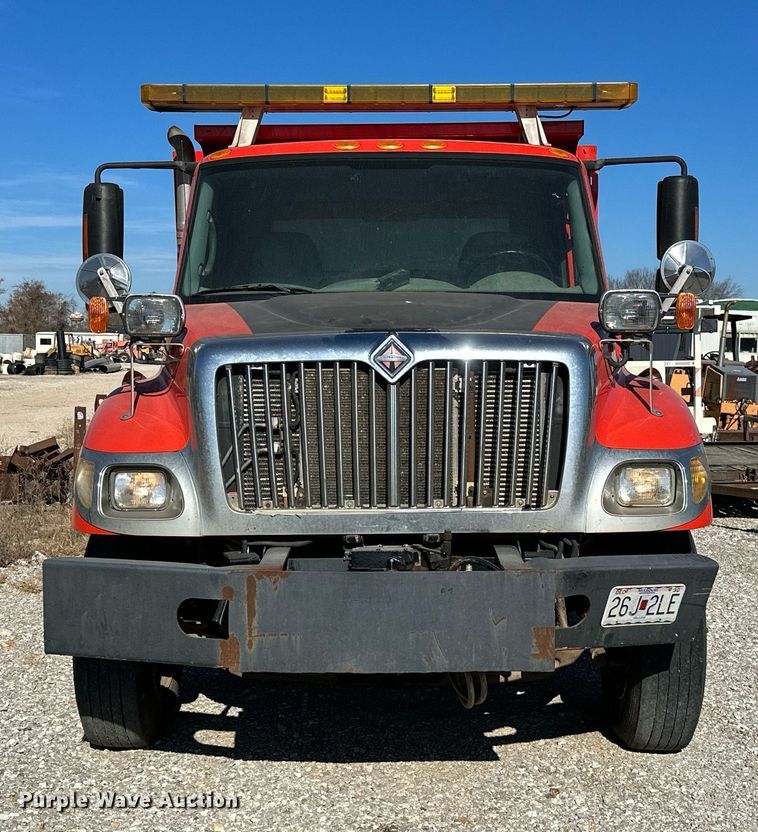 image for item NO9377 2007 International 7400  dump truck