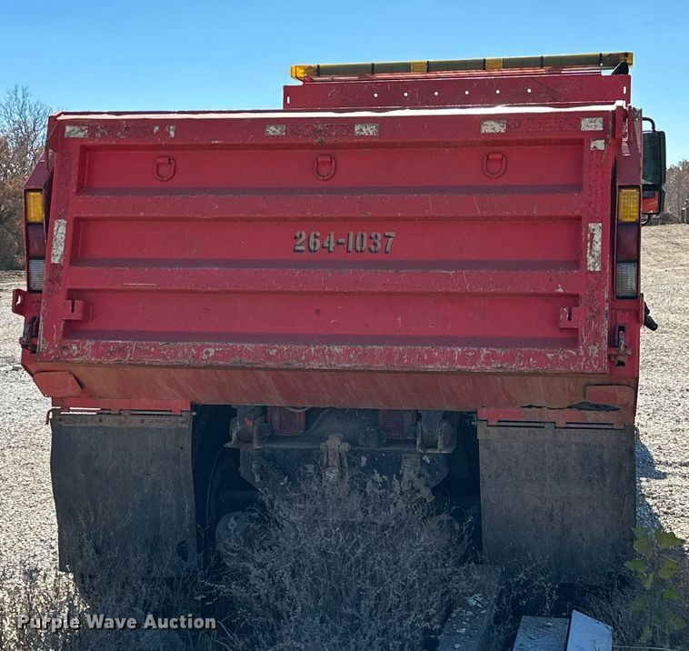 image for item NO9377 2007 International 7400  dump truck