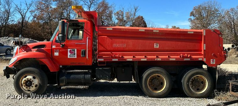 image for item NO9377 2007 International 7400  dump truck