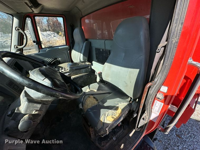 image for item NO9377 2007 International 7400  dump truck