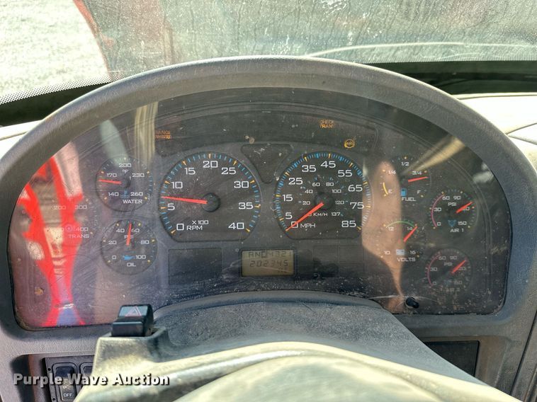 image for item NO9377 2007 International 7400  dump truck