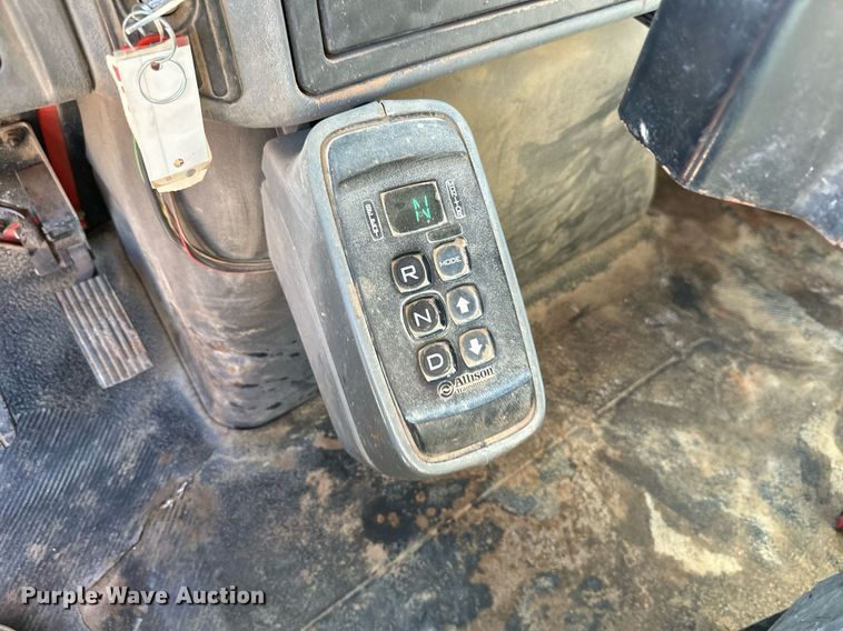 image for item NO9377 2007 International 7400  dump truck