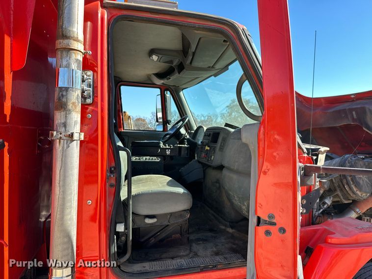 image for item NO9377 2007 International 7400  dump truck