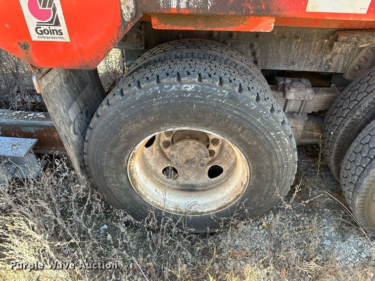 image for item NO9377 2007 International 7400  dump truck