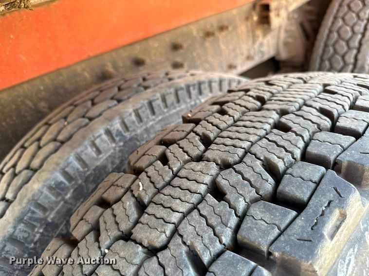 image for item NO9377 2007 International 7400  dump truck