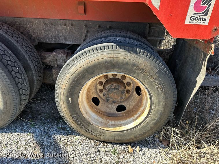 image for item NO9377 2007 International 7400  dump truck