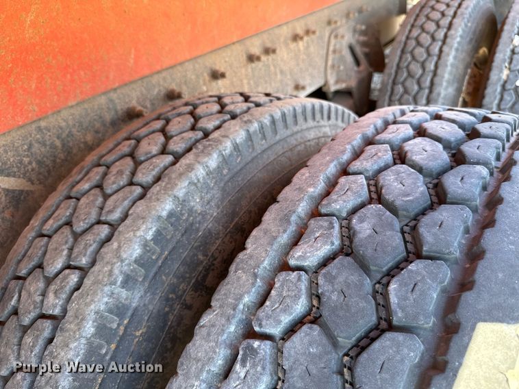 image for item NO9377 2007 International 7400  dump truck