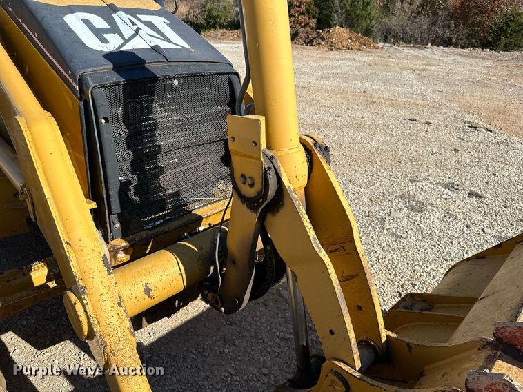 image for item NO9379 2004 Caterpillar 420D  backhoe