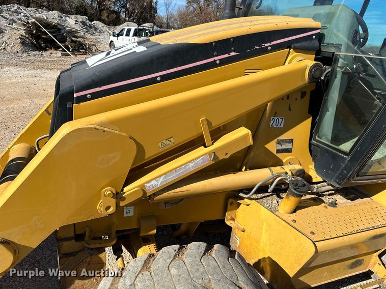 image for item NO9379 2004 Caterpillar 420D  backhoe