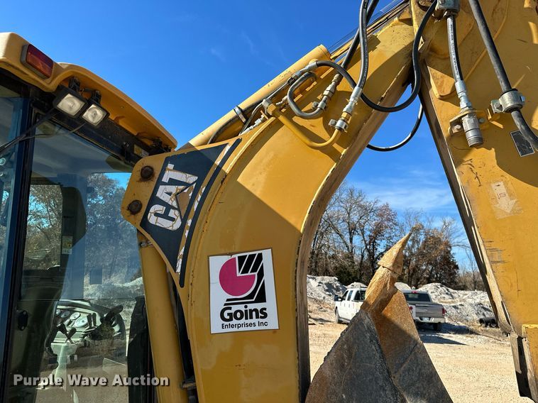 image for item NO9379 2004 Caterpillar 420D  backhoe