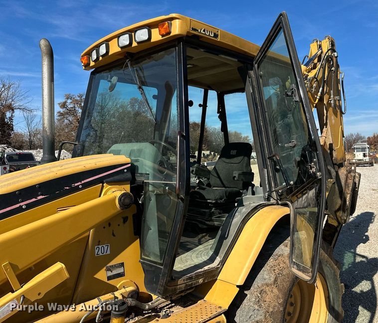 image for item NO9379 2004 Caterpillar 420D  backhoe