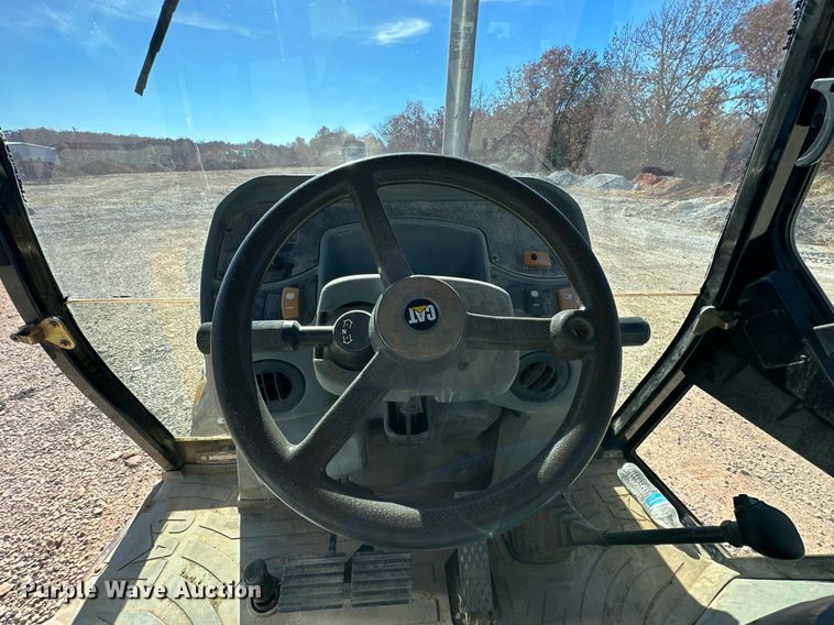 image for item NO9379 2004 Caterpillar 420D  backhoe